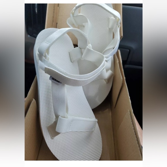 Teva Shoes - NIB Teva Women's Original Universal Hiking WHITE Sandals size 11